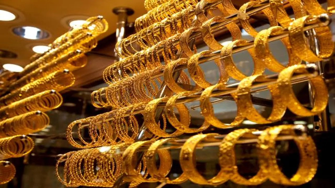 تغيرات طارئة في أسعار الذهب عيار 21 اليوم الإثنين داخل العاصمة عدن